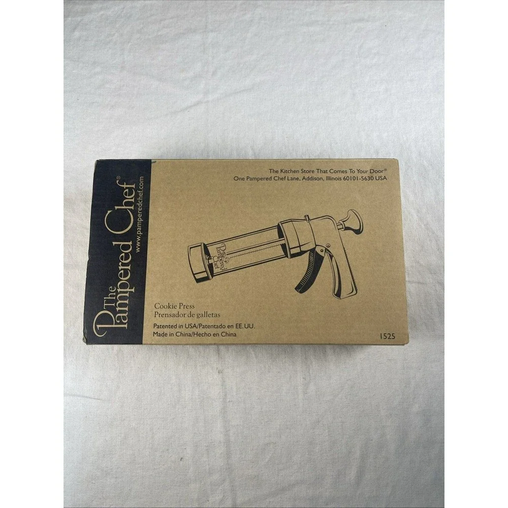 The Pampered Chef Cookie Press #1525 w/16 Discs